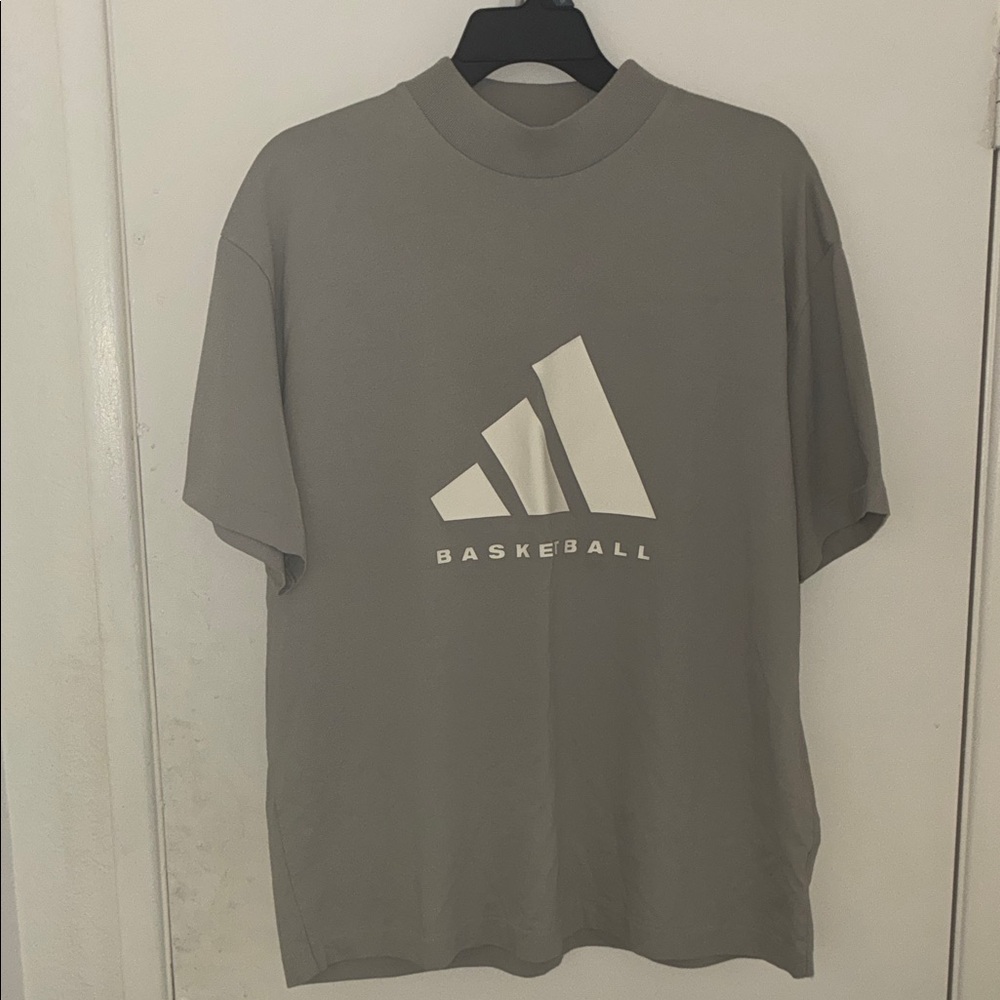 Adidas Men's Basketball Logo T-Shirt